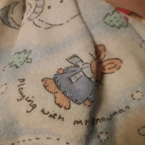 2-- BABY HATS 6--9 MONTHS  AND NEWBORN. - Picture 6 of 6